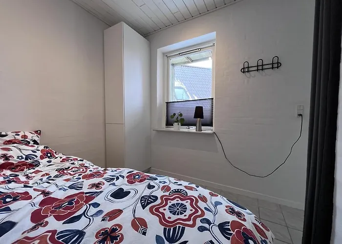 Cozy With Private Terrace Close To Downtown Apartament *